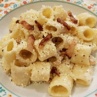 Mezze maniche alla gricia